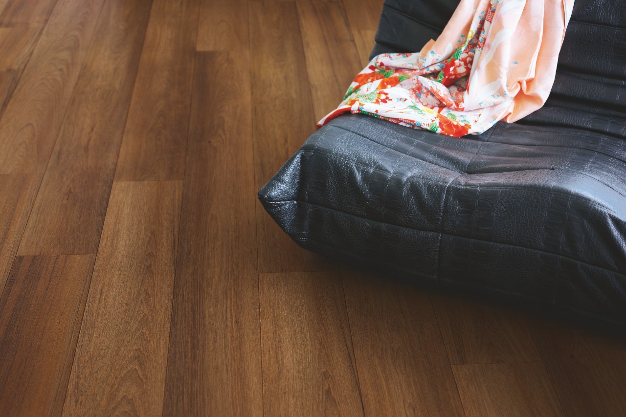 Pergo Teak Czerwona Glina, Bergen, aranżacja